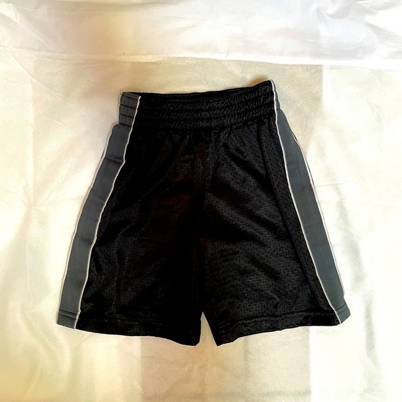Okie Dokie Black Athletic Shorts, size 5 - Picture 1 of 5